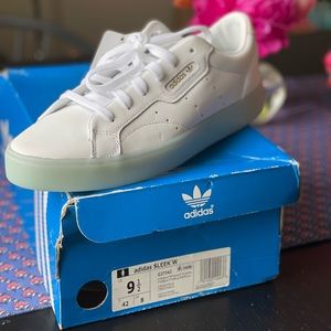 NWT Adidas sleek white/white/ice 9.5
